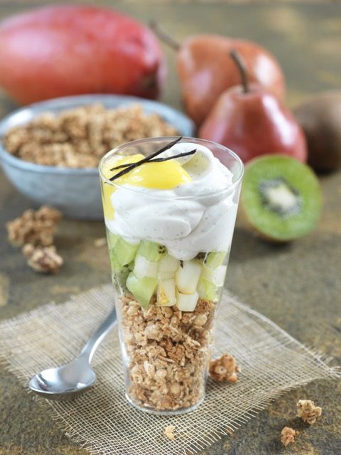 Tartare de kiwi et de poire sur lit de muesli 